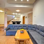 Vila Andrea Rogachevo